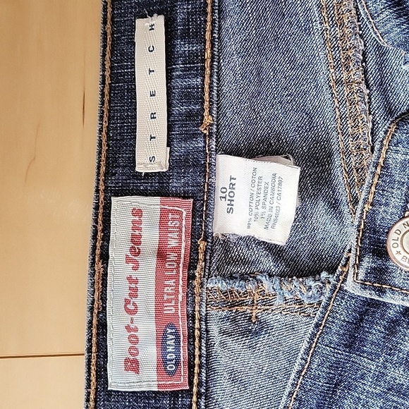 Old Navy boot-cut jeans. Size 10 short, gently worn. - Picture 3 of 3